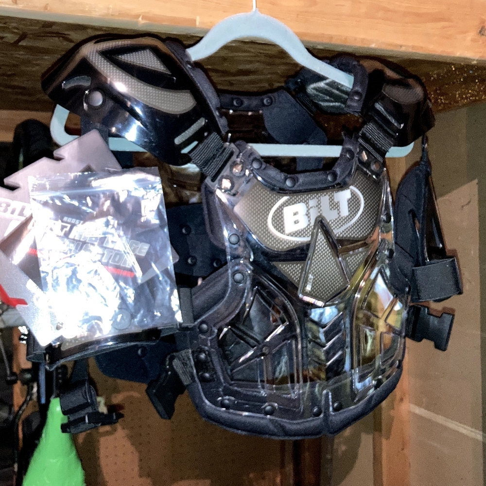 BILT CHEST PROTECTOR - Picture 2 of 5
